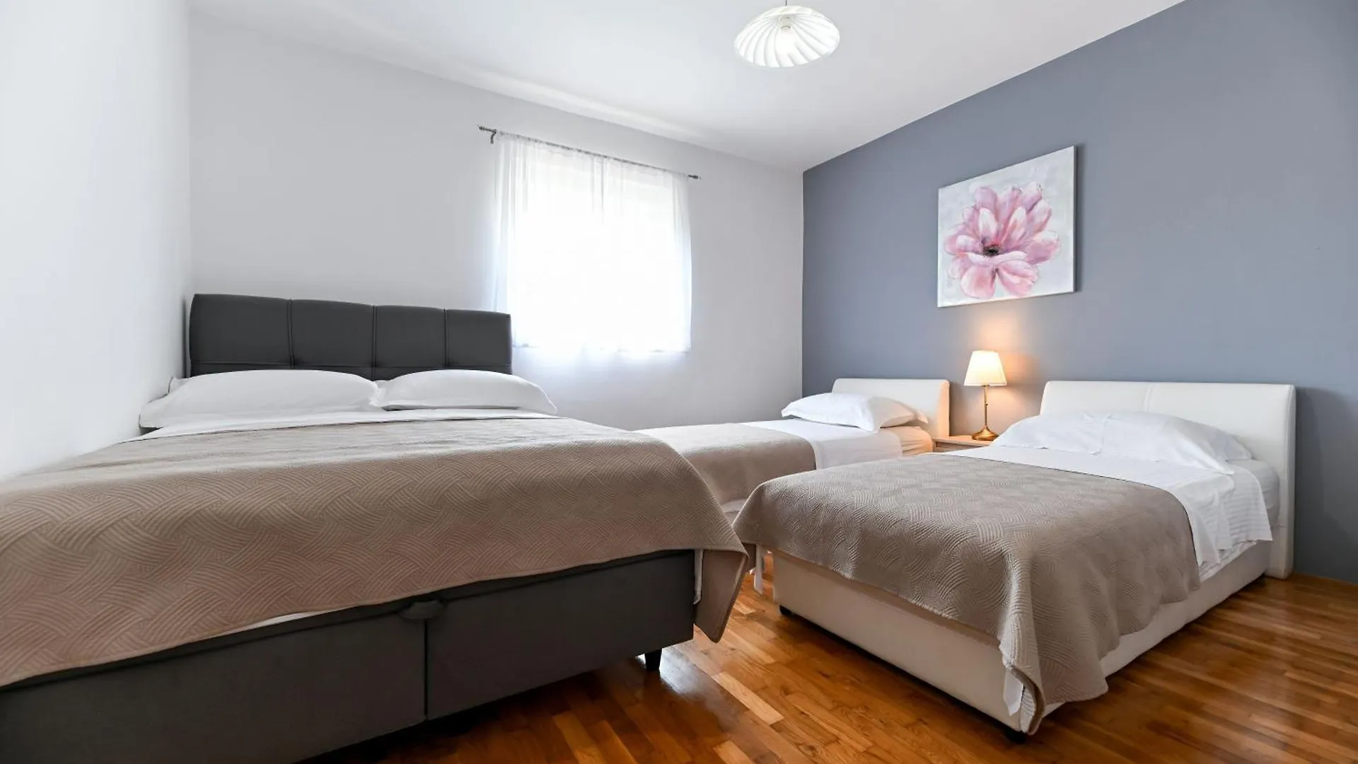 Charmantes Ferienhaus In Donje Rastane 別荘